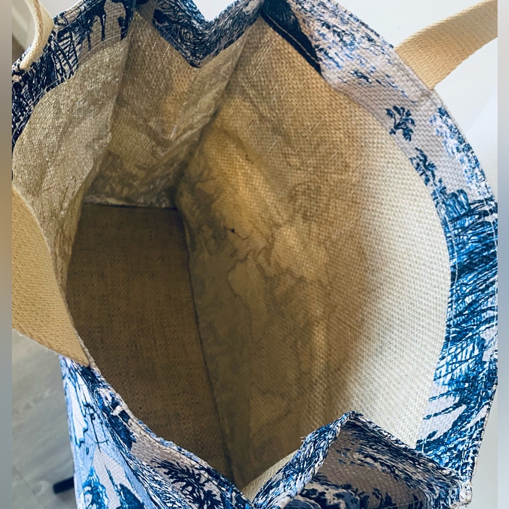 Christian Dior Around the World Straw Tote - Picture 6 of 12